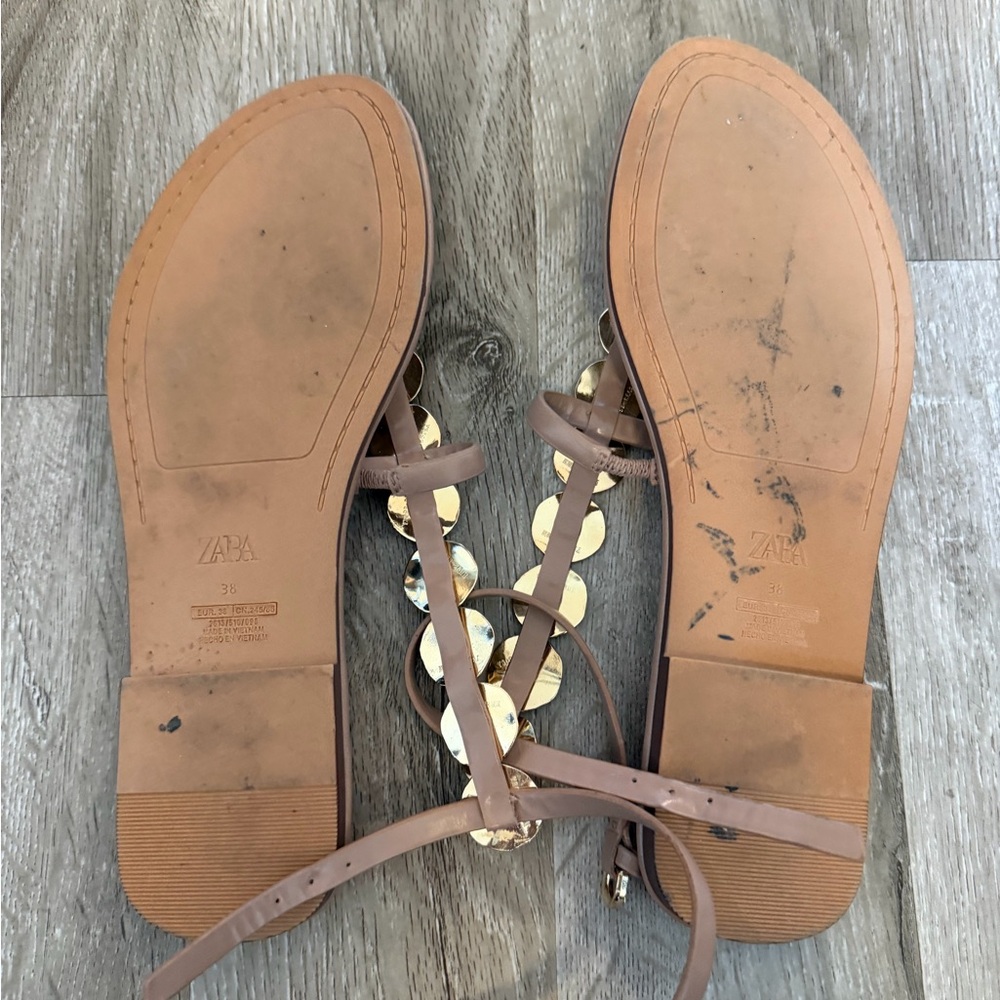 Elegant Tan Sandals with Gold Accents - Picture 2 of 2